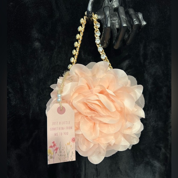 Jewel Badgley Mischka Blush Natasha Ruffle Box Clutch-NWT - Picture 13 of 13